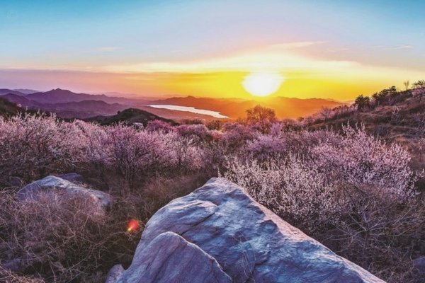 有些人确实形成黑圈了。