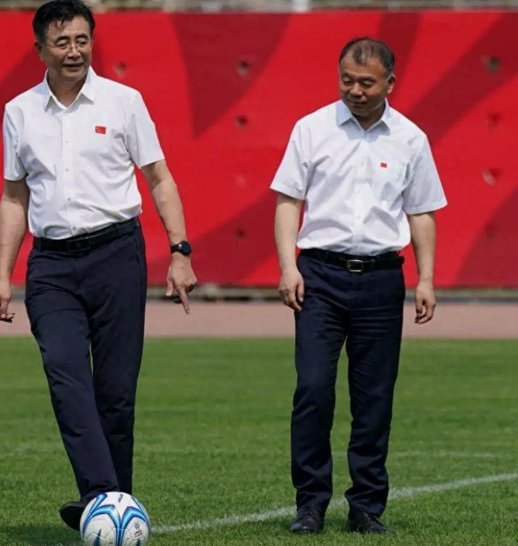 足协主席宋凯会见FIFA秘书长及温格 就深化合作交换意见