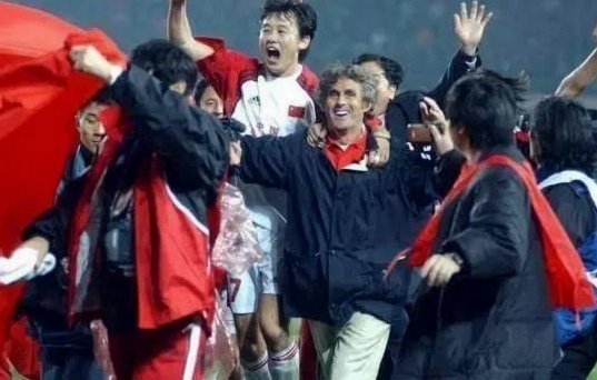 中国足球历史第二大成就（第一是进02世界杯无悬念吧）