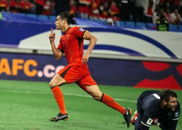 国足客场大胜新加坡！塞尔吉尼奥首开纪录点燃士气