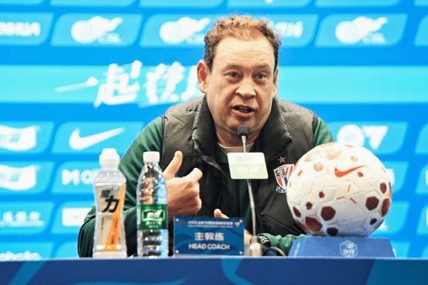 斯卢茨基或暂掌韩国队帅印