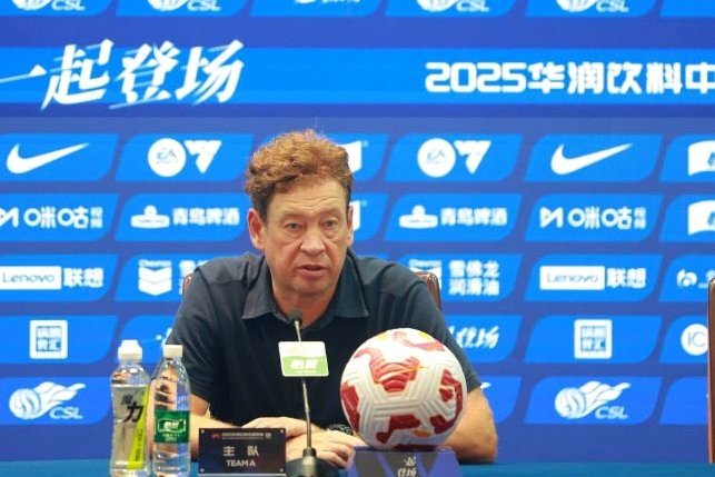 体坛：韩国足协有意让斯卢茨基担任韩国队临时主帅