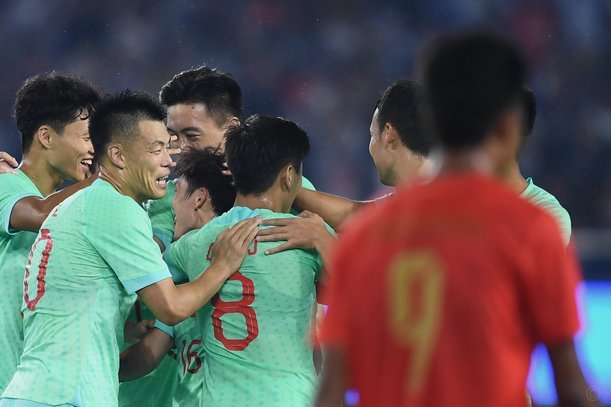 你们说亚运会的国足跟现在热身赛的国足比谁厉害