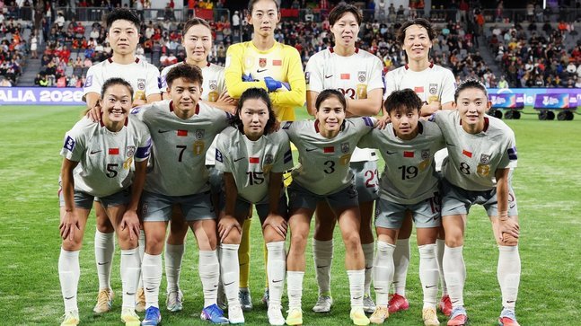 中国男女足亚运三日两败韩国队，青训短板成失利关键